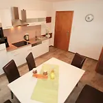 Gaesteheim Anna