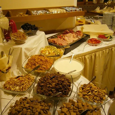 Πανσιόν Gaesteheim Anna 4*